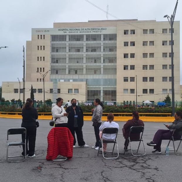 Personal del Hospital Central de SLP Protesta por Falta de Insumos